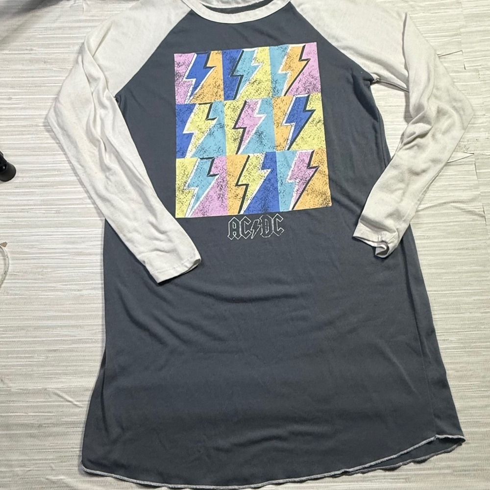 AC/DC Graphic T-Shirt Dress Womens Small Grey White Raglan Lightning Bolt Rock‎